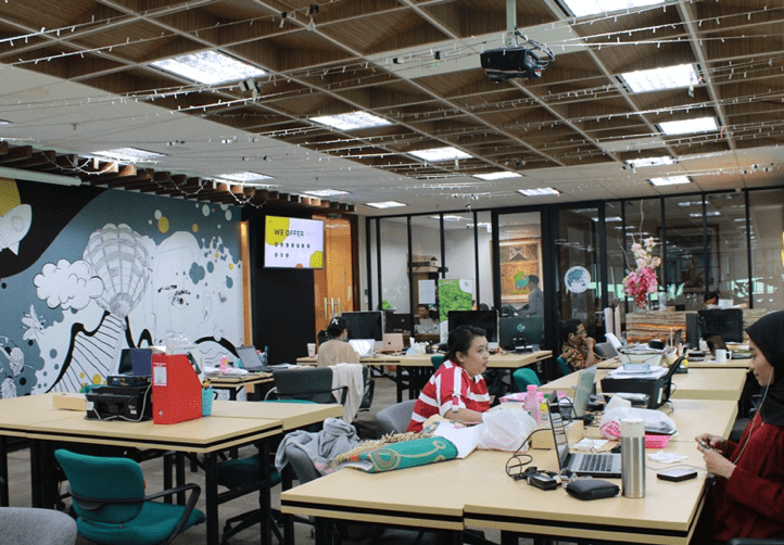6. Coworking Space Jakarta Barat: Apiary