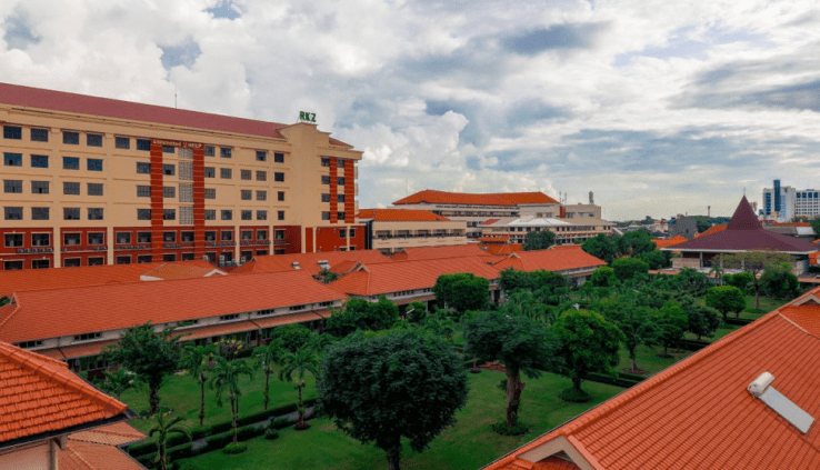 6. Rumah Sakit di Surabaya: RSU Katholik Surabaya