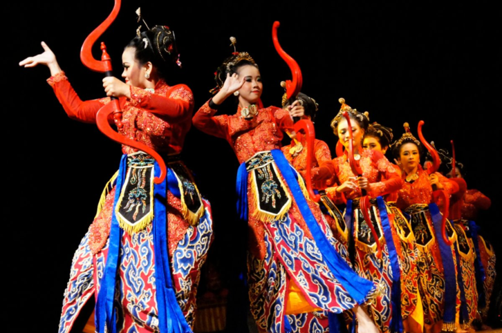 Tari Jaipong dari Jawa Barat. (Foto: tirto.id)