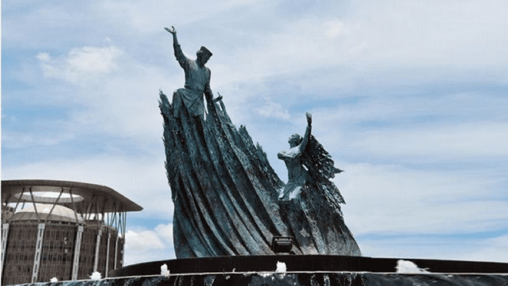 Tugu Zapin jadi salah satu Landmark kota Pekanbaru. (Foto: iNews)