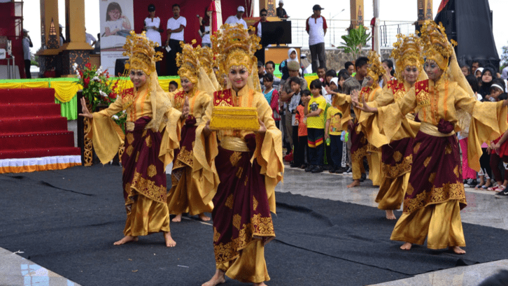 Tari Tandak budaya khas Pekanbaru. (Foto: Pinterest)