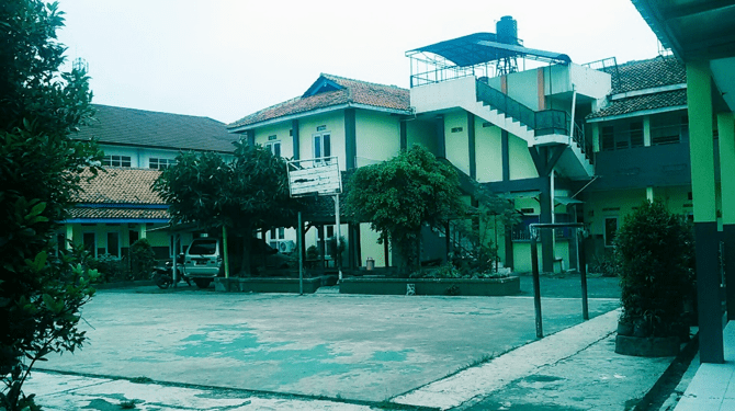 6. Pesantren di Bandung: Annajiyah
