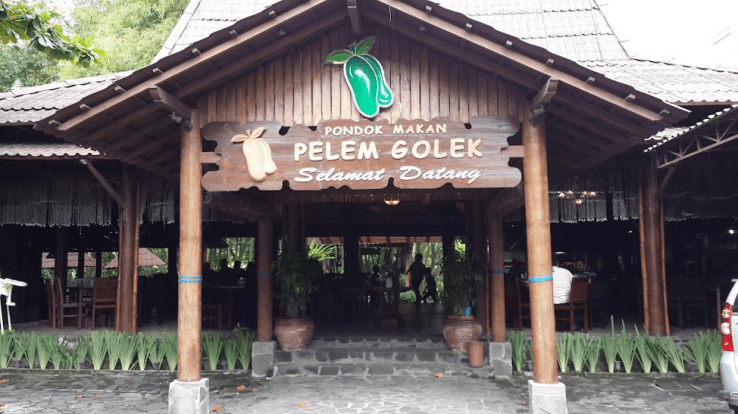 9. Tempat Buka Puasa di Jogja: Pondok Makan Pelem Golek