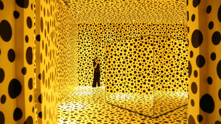 Pertunjukan seni instalasi selalu dinanti para pengunjung Museum MACAN agar bisa mendapatkan foto yang super keren. (Foto: time.com)