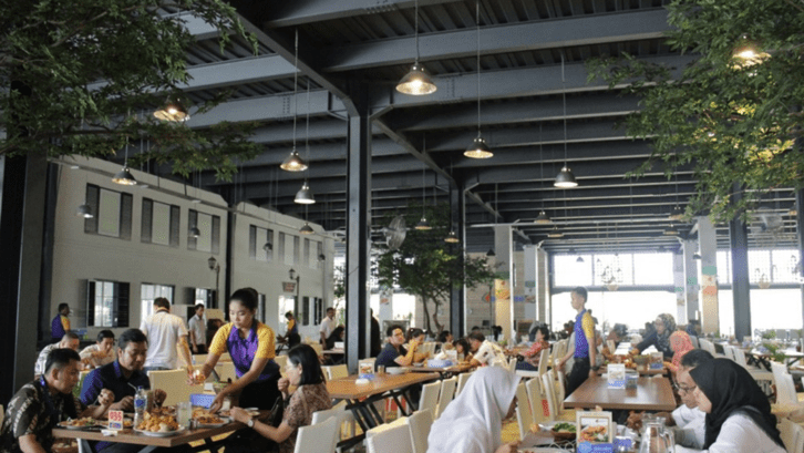 Para pecinta menu seafood harus memasukkan Bandar Djakarta Bekasi untuk pilihan tempat buka puasa di Bekasi. (Foto: radarbekasi.id)