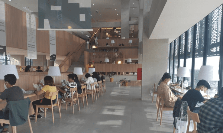 6. Tempat Healing di Jakarta: Perpustakaan Jakarta Taman Ismail Marzuki