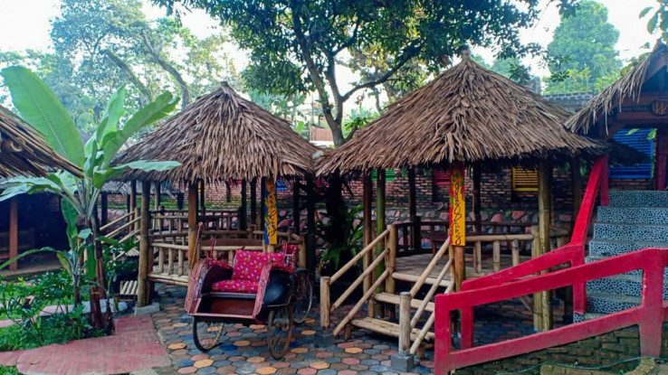 Tempat Wisata di Sentul: Kampoeng Koneng