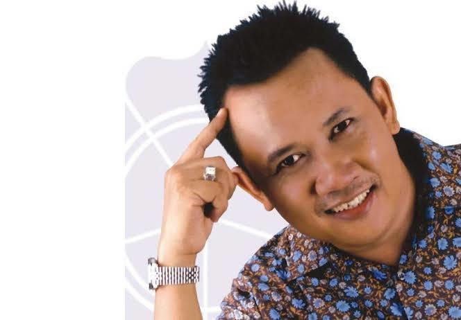 Makna Ijazah bagi Orang yang Nyaris Pintar dan Pintar yang Idealis Makna Ijazah bagi Orang yang Nyaris Pintar dan Pintar yang Idealis