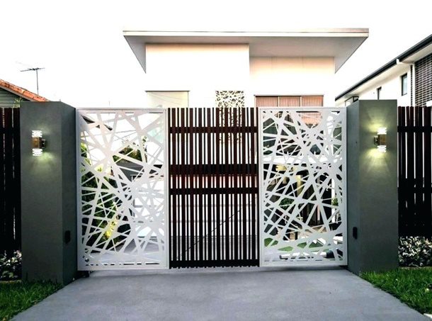 Pagar lipat minimalis modern ini memberi aksen dekoratif pada rumah Anda. (Foto: appspals.club)