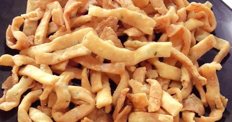 2. Kue Lebaran Kekinian Kue Bawang