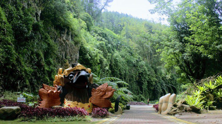 Spot Foto di Malang: Taman Kemesraan, Pujon