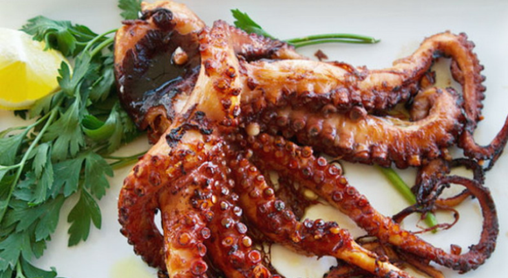 1. Kuliner Malam Semarang: Waroeng Semawis