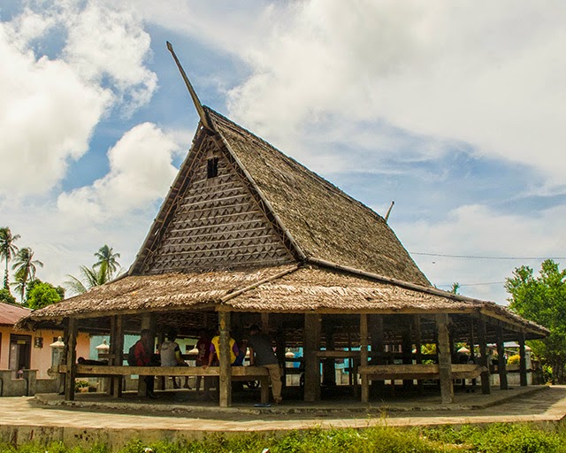 Rumah Adat Maluku Utara: Sasadu Rumah Adat Maluku Utara: Sasadu