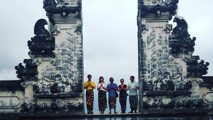 Rumah Adat Bali: Gapura Candi Bentar Rumah Adat Bali: Gapura Candi Bentar
