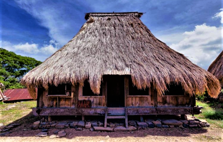 Rumah Adat NTT: Rumah Musalaki Rumah Adat NTT: Rumah Musalaki