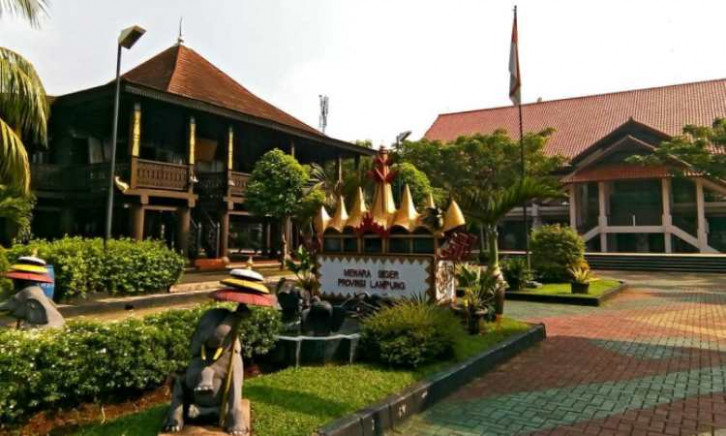 Rumah Adat Lampung: Nuwo Sesat Rumah Adat Lampung: Nuwo Sesat