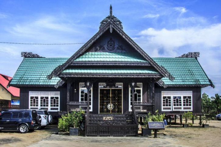 Rumah Adat Kalimantan Utara: Rumah Baloy Rumah Adat Kalimantan Utara: Rumah Baloy