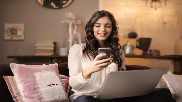 Cara Cek ID Pelanggan PLN dengan Menghubungi Langsung PLN