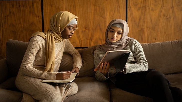 Tak hanya rukunnya saja, Islam juga mengatur syarat jual beli. Sumber: Pexels - Monstera