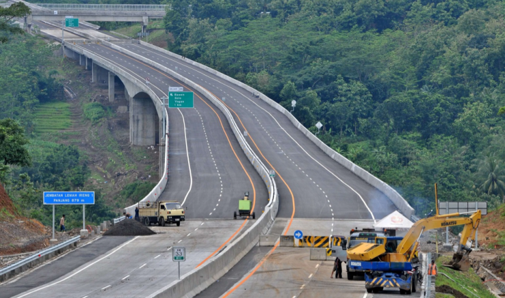 Pembangunan Tol Solo Surabaya