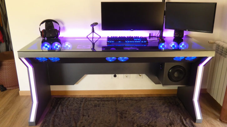 Meja kerja minimalis mod desktop sangat cocok bagi pengguna perangkat komputer yang cukup besar. (Sumber:thinkcomputers.org)