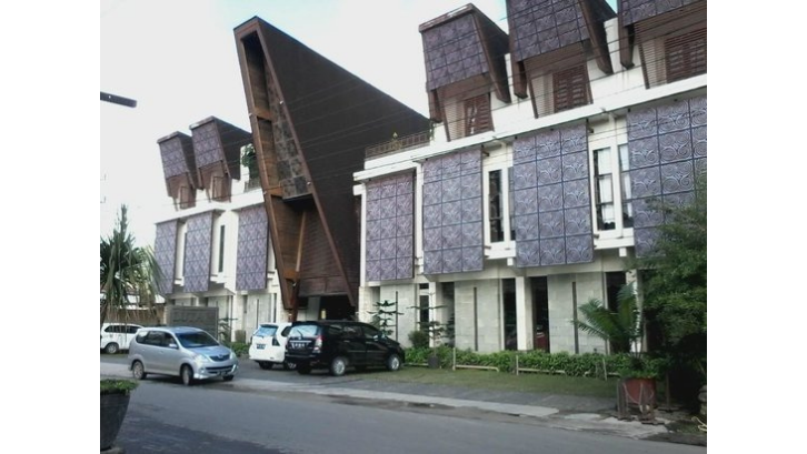 Rumah Tongkonan 3