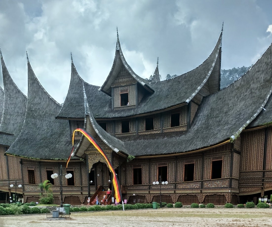 Rumah Gadang Batingkek (Rumah Gadang Bertingkat) Rumah Gadang Batingkek (Rumah Gadang Bertingkat)