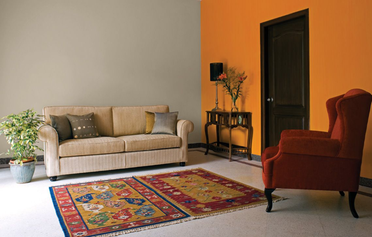 Warna abu-abu dan orange menjadikan ruangan terasa unik. Warna abu-abu dan orange menjadikan ruangan terasa unik.