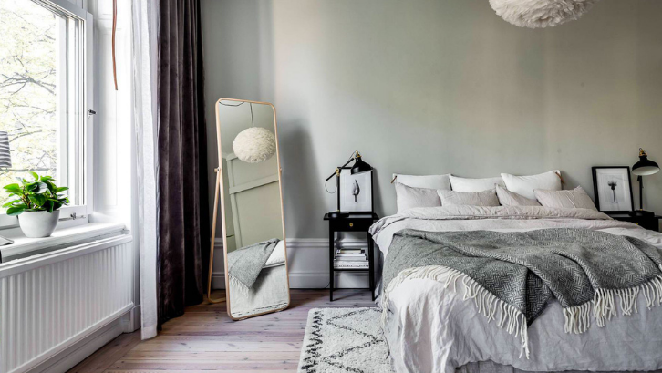Tema dekorasi warna sage green membawa hawa sejuk pada kamar aesthetic. (Foto: stylecaster)