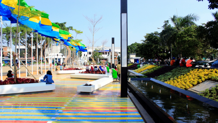 Taman di Bandung: Berkunjung ke Alun-alun Ujung Berung