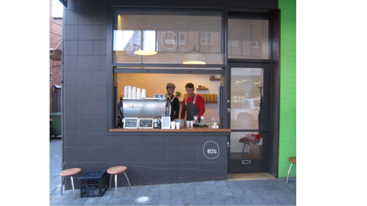 Cafe take away menjadi solusi lahan terbatas (Sumber: Pexels.com)