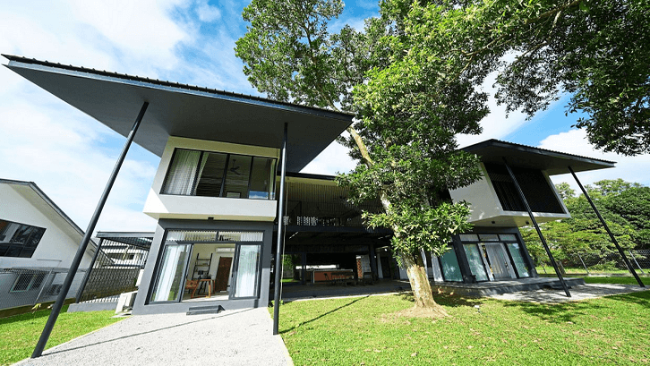 Rumah modern di Malaysia yang menerapkan arsitektur rumah panggung modern. (Foto: Arlene Chew/The Star)