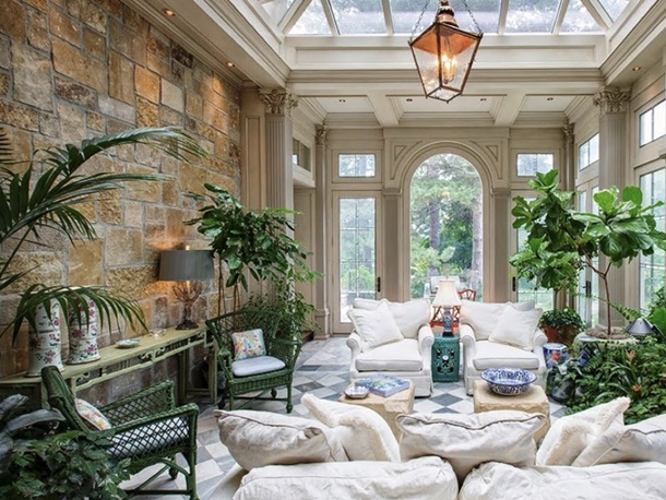 Mayoritas dinding batu alam di dalam rumah? Why not! (Foto: luckythink.com)