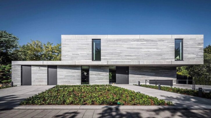 Eksterior rumah dengan quartzite. (Foto:Natural Brick and Stone Depot)