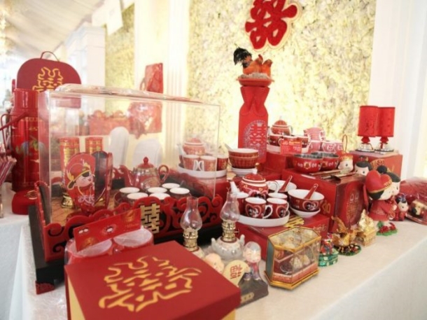 Setidaknya ada 10 jenis hantaran wajib yang perlu dipersiapkan pihak pria kepada keluarga pihak wanita. (Foto: onikah.com)