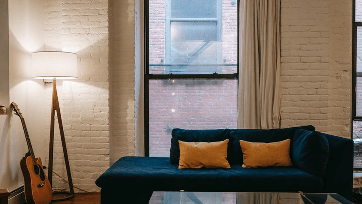 Pemilihan batu bata yang tepat akan mempercantik rumah. (Foto: Charlotte May/Pexels)