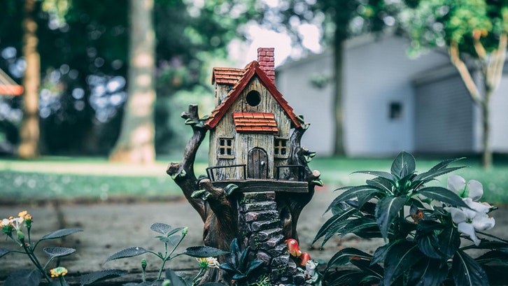 Luas bangunan rumah yang terbatas bukan berarti membatasi ruang gerak Anda untuk memaksimalkannya. (Sumber: Pexels.com)