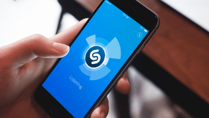Mencari lagu yang sedang diputar di radio sangat mudah dilakukan dengan menggunakan Shazam. (Foto: Variety)