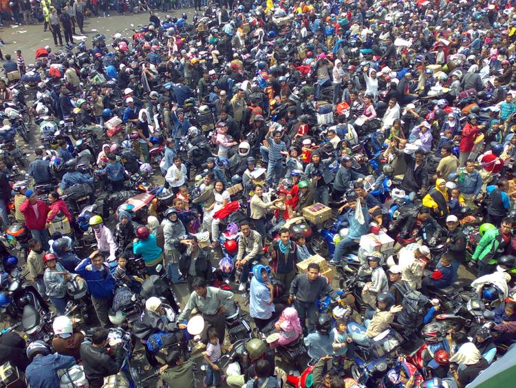 12. Kegiatan Ramadhan Mudik