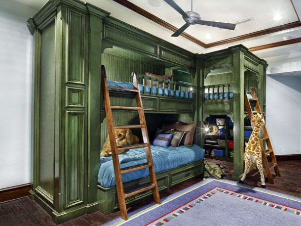 Tempat Tidur Tingkat Minimalis dengan Tiga Kasur Tempat Tidur Tingkat Minimalis dengan Tiga Kasur