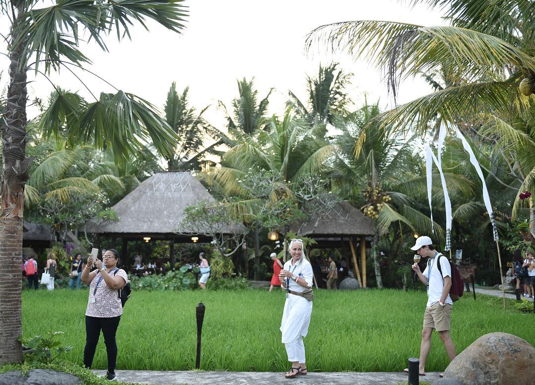 Restoran Di Bali Yang Wajib Dikunjungi Kalau Liburan Ke Bali! Restoran Di Bali Yang Wajib Dikunjungi Kalau Liburan Ke Bali!