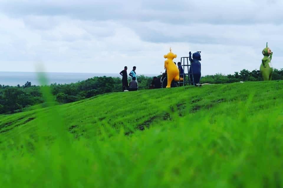 5 Spot Wisata Kekinian di Bali Utara Bikin Kamu Makin Keren di Instagram Bukit Teletubbies adalah salah satu dari 5 Spot Wisata Kekinian di Bali Utara Bikin Kamu Makin Keren di Instagram