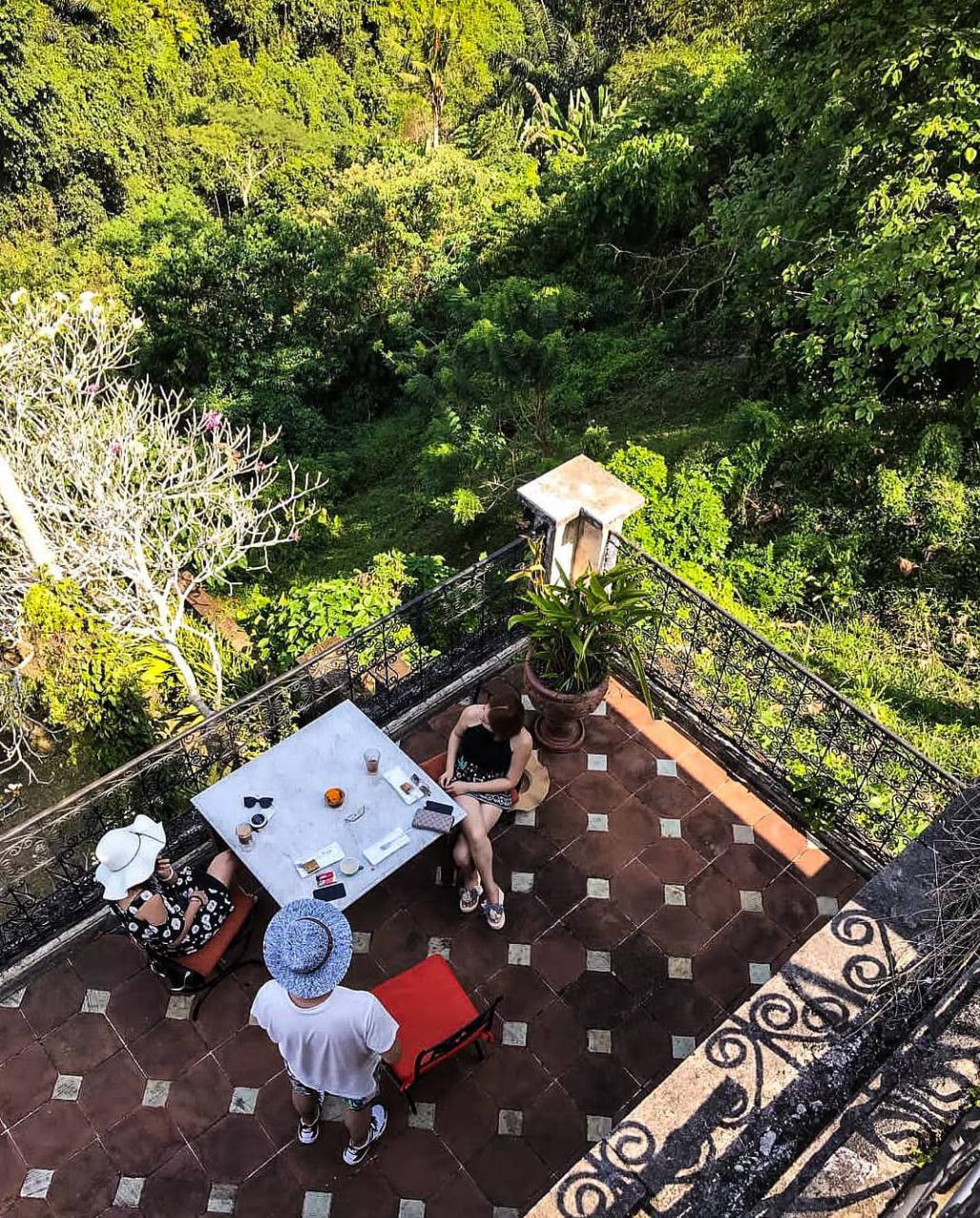 Restoran Di Bali Yang Wajib Dikunjungi Kalau Liburan Ke Bali! Restoran Di Bali Yang Wajib Dikunjungi Kalau Liburan Ke Bali!