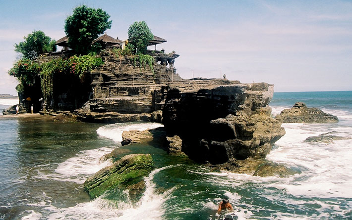 13 Tempat Wisata Yang Konon Membuat Hubungan Tak Langgeng