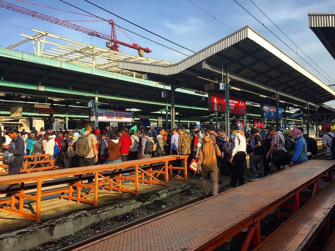 Info Lengkap KRL Jabodetabek Jakarta!