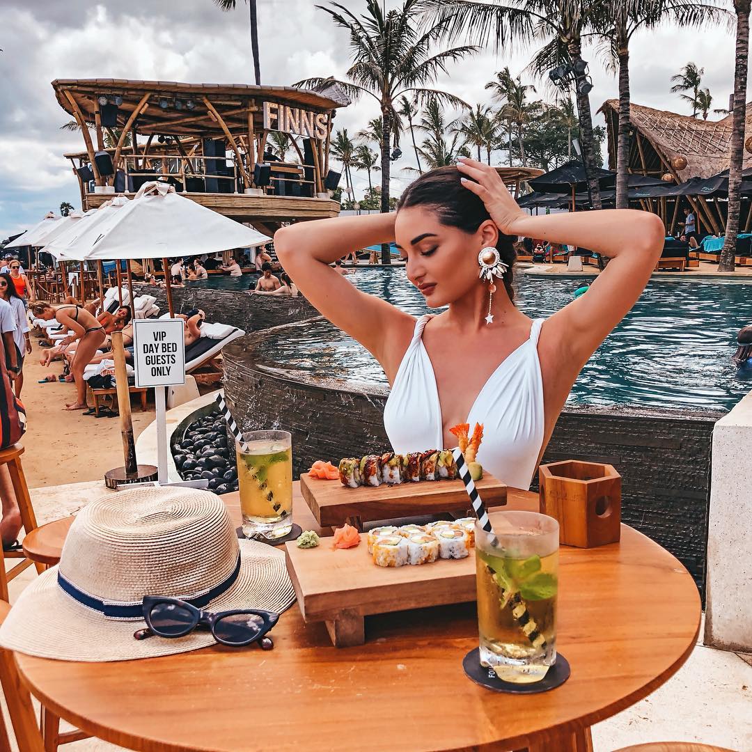 5 Tempat Nongkrong di Canggu Bali Paling Asik! 5 Tempat Nongkrong di Canggu Bali Paling Asik!
