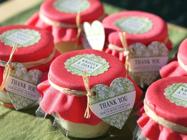 7 Pilihan Souvenir Pernikahan Murah Bermanfaat! 7 Pilihan Souvenir Pernikahan Murah Bermanfaat!