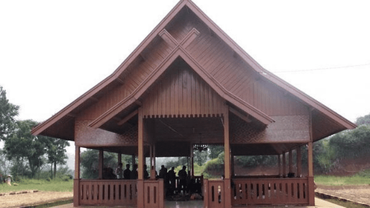 Imah Julang Ngapak – Tasikmalaya Imah Julang Ngapak – Tasikmalaya