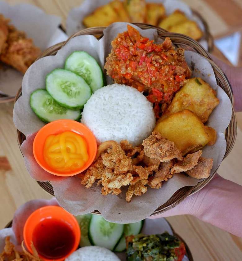 15 Ayam Geprek Di Jakarta Wajib Coba!