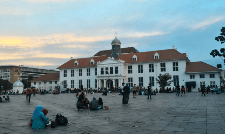5. Tempat Piknik di Jakarta: Taman Fatahillah-Kawasan Kota Tua